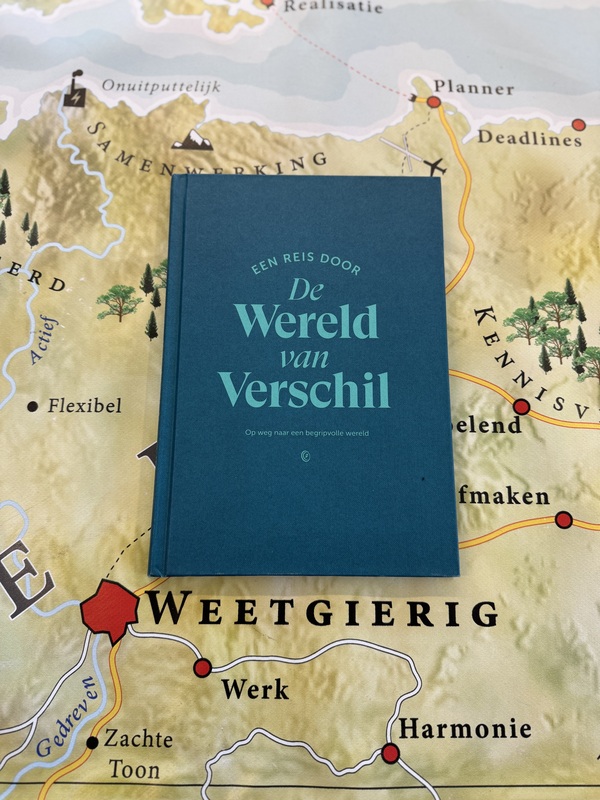 MapsTell - Een Reis door de Wereld van Verschil Boek MapsTell - Een Reis door de Wereld van Verschil Boek